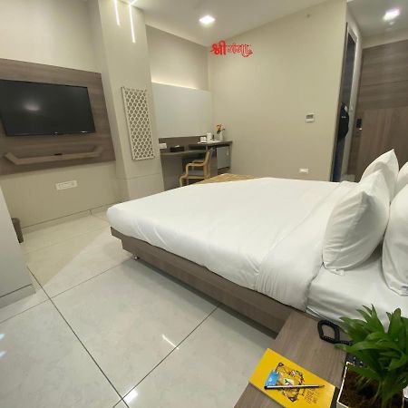 Shree Ganga Smb Hotels Uddzsaín Kültér fotó