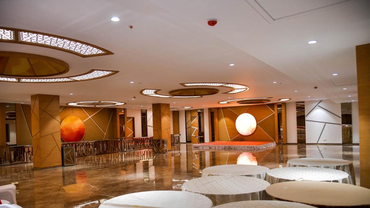 Shree Ganga Smb Hotels Uddzsaín Kültér fotó