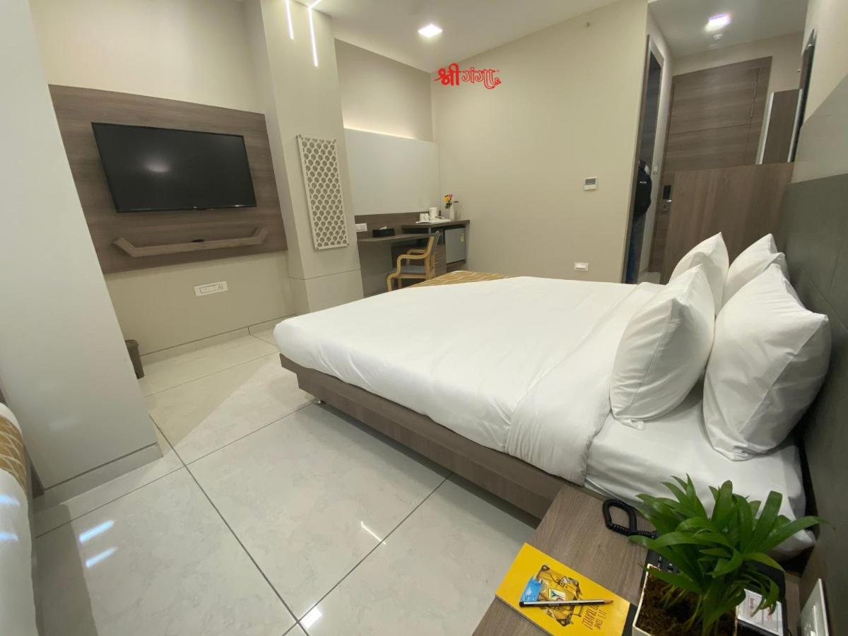 Shree Ganga Smb Hotels Uddzsaín Kültér fotó
